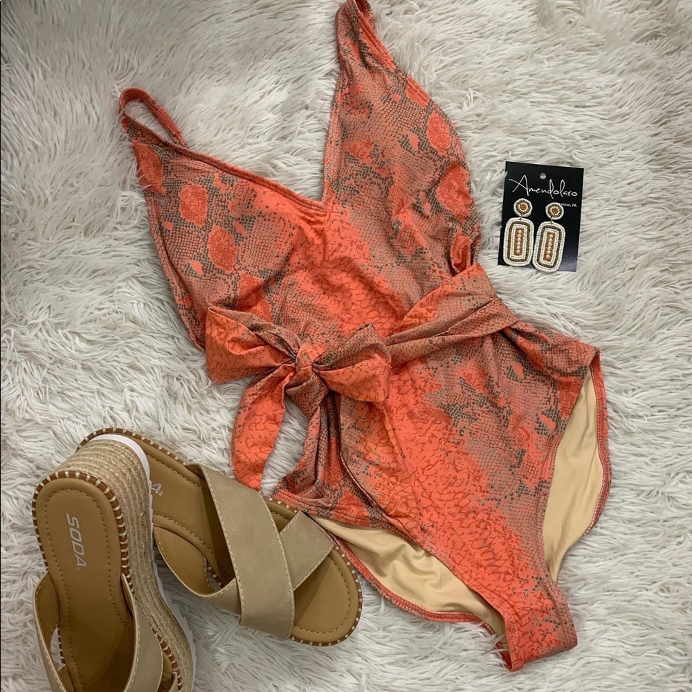 NWT beautiful coral beige snake print swimsuit